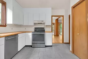 16 Ward Ln, Sherborn, MA 01770 - Photo 5