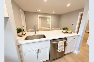 92 Dresser St, Southbridge, MA 01550 - Photo 9