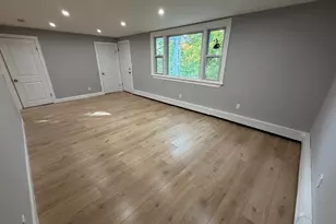92 Dresser St, Southbridge, MA 01550 - Photo 5