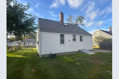 23 Midway St, Springfield, MA 01151 - Photo 3