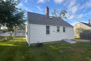 23 Midway St, Springfield, MA 01151 - Photo 3