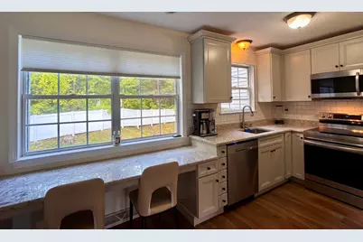 18 Waters Edge Dr #18, Ludlow, MA 01056 - Photo 5