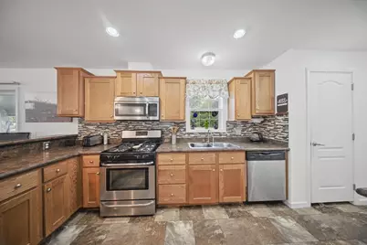 2 Hawthorne Ln, Nashua, NH 03062 - Photo 11