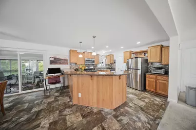 2 Hawthorne Ln, Nashua, NH 03062 - Photo 15