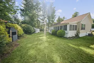 2 Hawthorne Ln, Nashua, NH 03062 - Photo 3