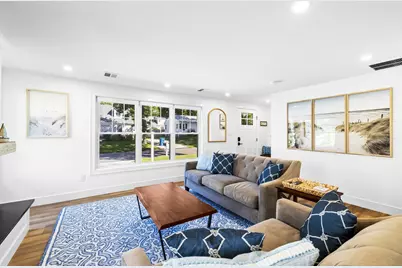 11 Palm St, Falmouth, MA 02536 - Photo 9