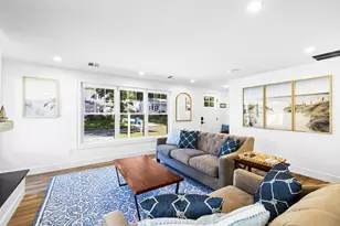 11 Palm St, Falmouth, MA 02536 - Photo 9