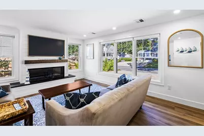 11 Palm St, Falmouth, MA 02536 - Photo 7