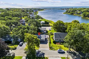 11 Palm St, Falmouth, MA 02536 - Photo 3