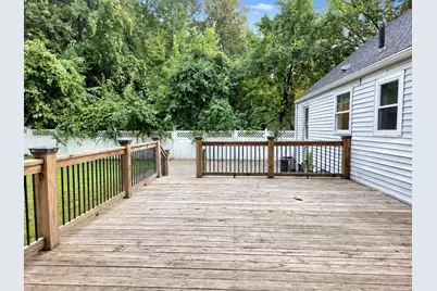 1042 W Boylston St, Worcester, MA 01606 - Photo 25
