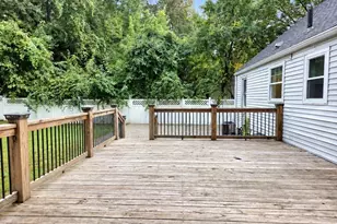 1042 W Boylston St, Worcester, MA 01606 - Photo 25