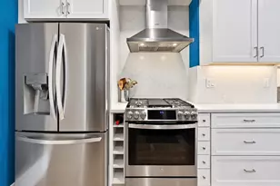 442 Windsor St, Cambridge, MA 02141 - Photo 11
