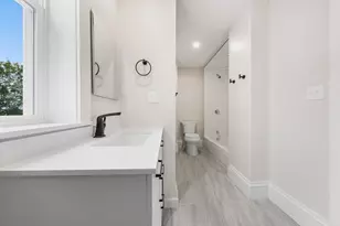 471 Beech St, Boston, MA 02131 - Photo 11