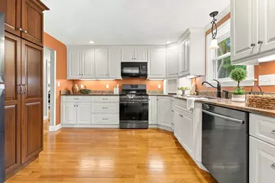 115 Quincy Rd, Tewksbury, MA 01876 - Photo 9