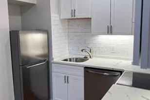 13 Anderson St, Boston, MA 02114 - Photo 1