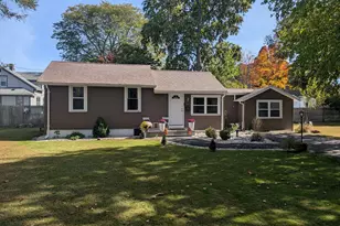 195 Ambrose, Springfield, MA 01109 - Photo 1