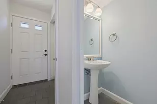 113 Governor Winthrop Rd, Somerville, MA 02145 - Photo 13