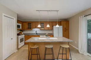 22 Riverbank Cir, Haverhill, MA 01835 - Photo 13