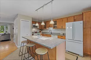 22 Riverbank Cir, Haverhill, MA 01835 - Photo 15