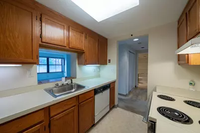60-R Gibson St #B3, Boston, MA 02122 - Photo 7