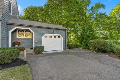 33 Old Carriage Lane, Braintree, MA 02184 - Photo 3