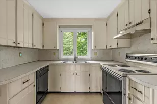33 Old Carriage Ln, Braintree, MA 02184 - Photo 11