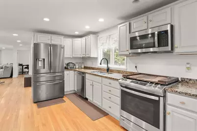 22 Townsend Dr, West Boylston, MA 01583 - Photo 7