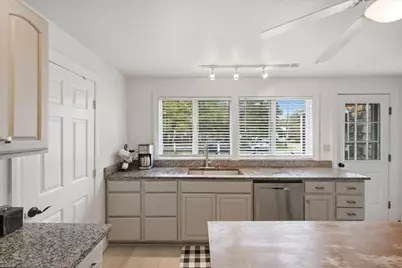 33 Edgar Rd, Scituate, MA 02066 - Photo 9