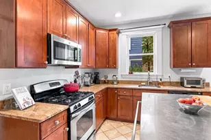 22 Hewlett St, Boston, MA 02131 - Photo 15