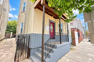 37 Maverick St, Chelsea, MA 02150 - Photo 3