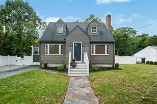 14 Nelson St, Hopedale, MA 01747 - Photo 1