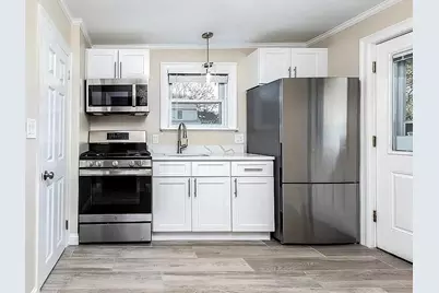 31 Cabot #3, Beverly, MA 01915 - Photo 3