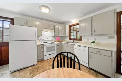 29 Dale Ave, Leominster, MA 01453 - Photo 9