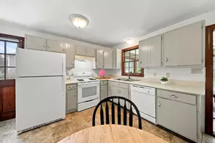 29 Dale Ave, Leominster, MA 01453 - Photo 9