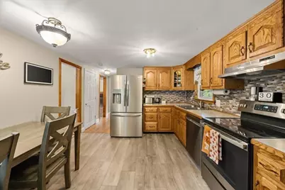 211 Cross St, Hanson, MA 02341 - Photo 9