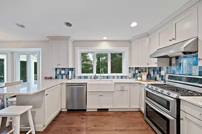 6 Seminole Rd, Canton, MA 02021 - Photo 5