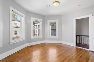 11 Glenwood St, Worcester, MA 01610 - Photo 25