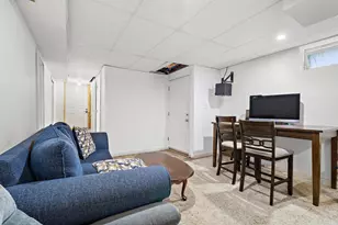 11 Glenwood St, Worcester, MA 01610 - Photo 37