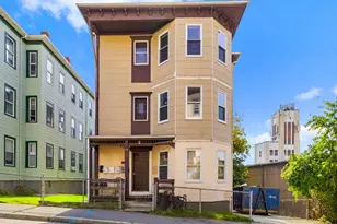 11 Glenwood St, Worcester, MA 01610 - Photo 1