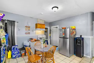 11 Glenwood St, Worcester, MA 01610 - Photo 7