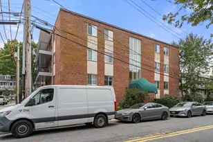 18 Pond St, Boston, MA 02130 - Photo 3