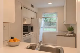 106 Windsor Dr, Framingham, MA 01701 - Photo 9
