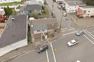 831 N Shore Rd, Revere, MA 02151 - Photo 25
