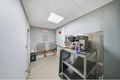 831 N Shore Rd, Revere, MA 02151 - Photo 19