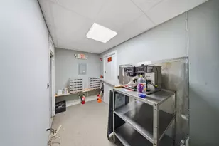 831 N Shore Rd, Revere, MA 02151 - Photo 19
