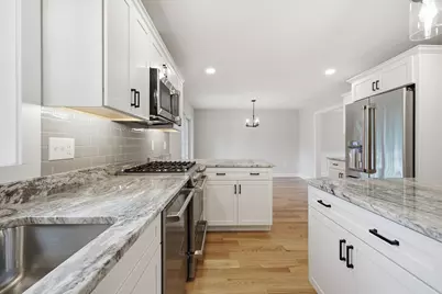 11 Hutchins Circle, Lynnfield, MA 01940 - Photo 17