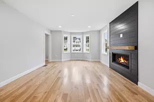 11 Hutchins Cir, Lynnfield, MA 01940 - Photo 7