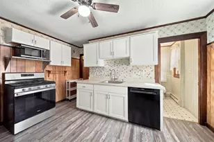 15 Otis St, Lowell, MA 01852 - Photo 7