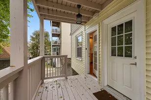 13 Laurel St, Arlington, MA 02476 - Photo 5