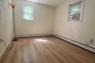 9 Wachusett St, Worcester, MA 01609 - Photo 7